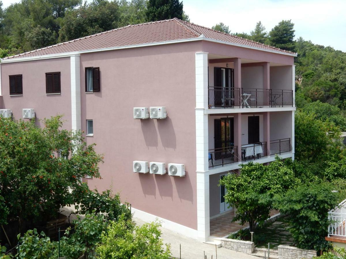 לוביסטה Apartments Indira II מראה חיצוני תמונה