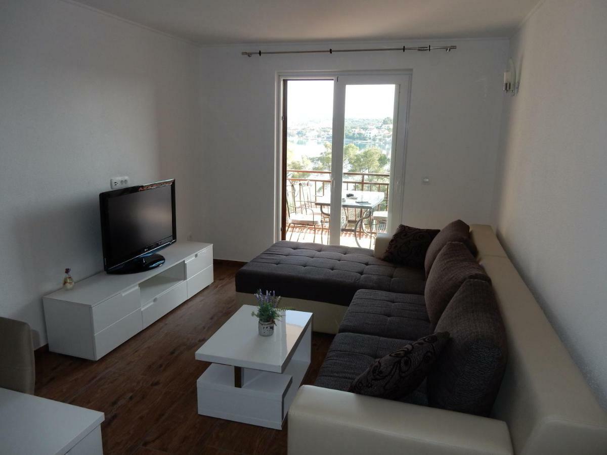 לוביסטה Apartments Indira II מראה חיצוני תמונה