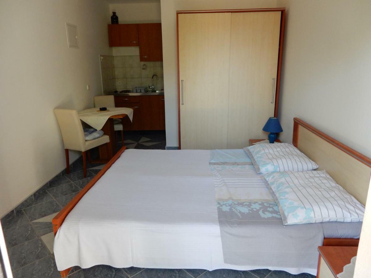 לוביסטה Apartments Indira II מראה חיצוני תמונה
