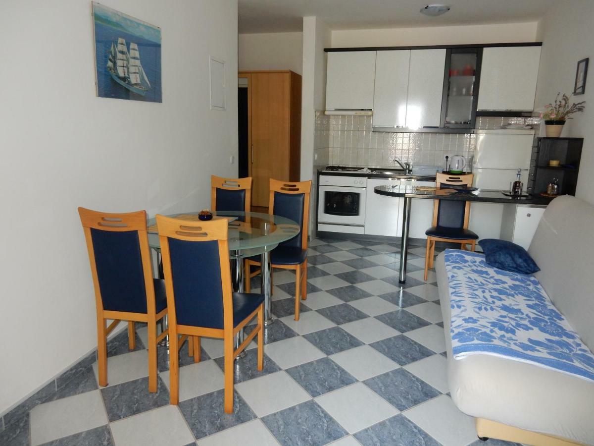 לוביסטה Apartments Indira II מראה חיצוני תמונה